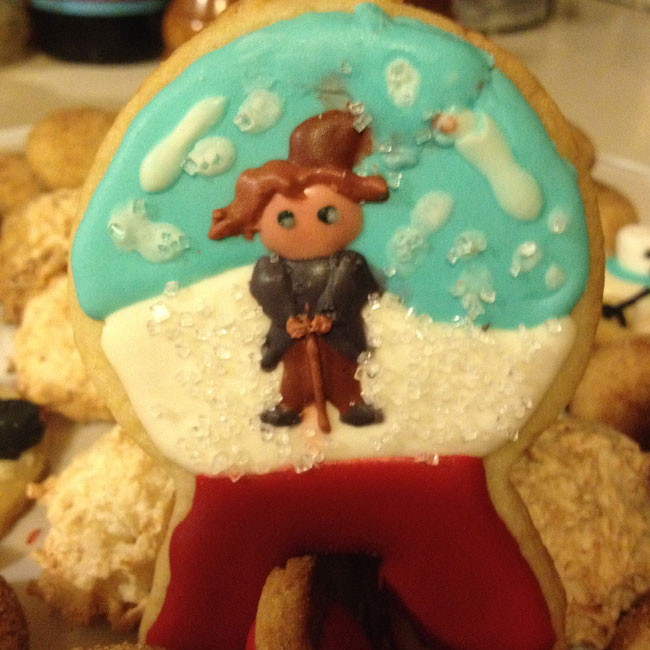 Willy Wonka snow globe cookies